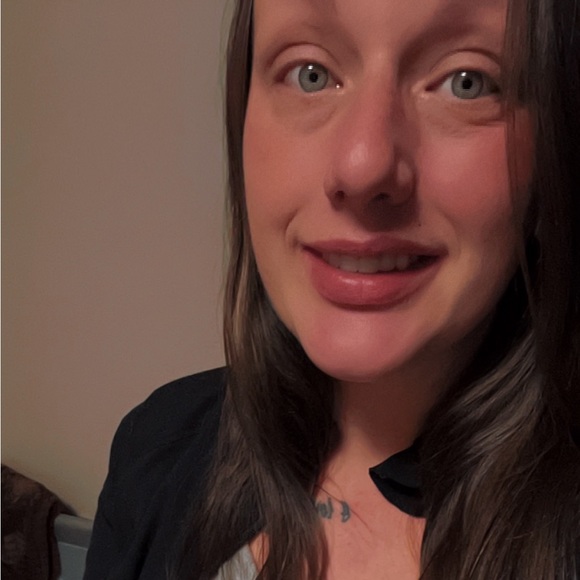 Meet your Posher, Michaela - Picture 1 of 1